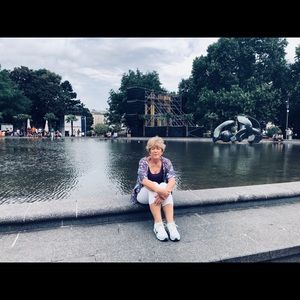 Meet your Posher, Debbie